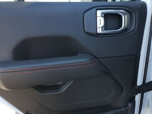 New 2026 Jeep Wrangler Unlimited Rubicon image 14