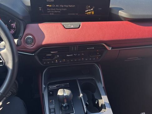 Used 2025 MAZDA CX-70 Plug-In Hybrid w/ Premium Plus image 16