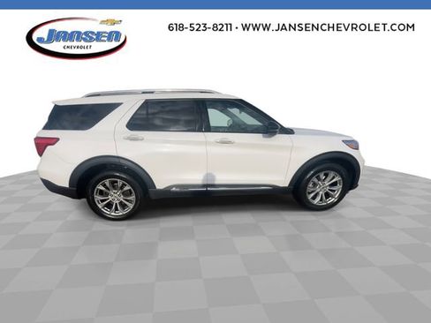 Used 2022 Ford Explorer Limited w/ Equipment Group 301A AWD/4WD image 9