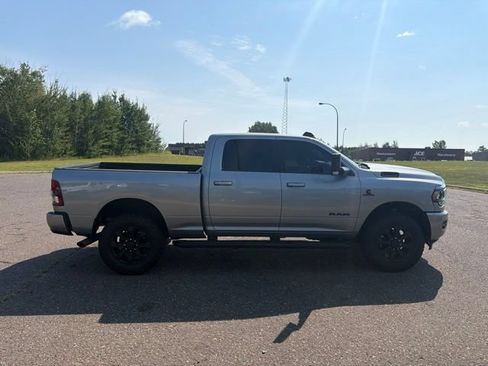 Used 2022 RAM 3500 Big Horn w/ Night Edition AWD/4WD image 11