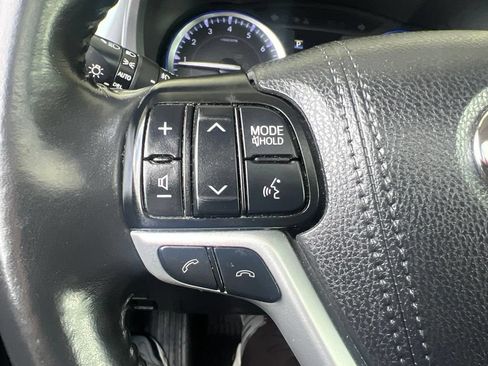 Used 2019 Toyota Highlander XLE AWD/4WD image 61