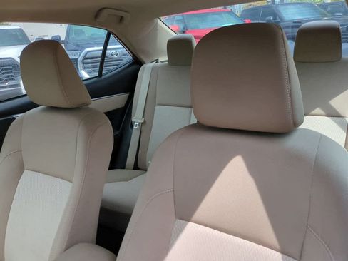 Used 2016 Toyota Corolla LE FWD image 8
