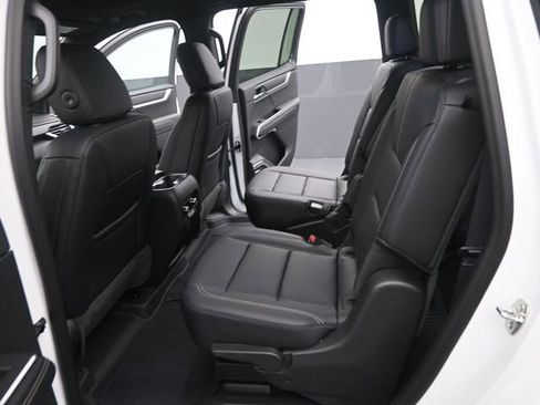 New 2026 GMC Acadia Elevation image 16