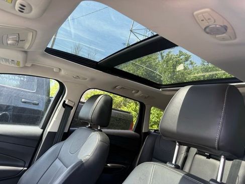 Used 2013 Ford Escape Titanium w/ Parking Technology Pkg image 4