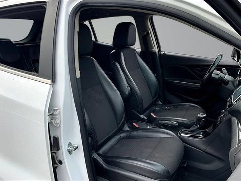 Used 2019 Buick Encore Preferred w/ Safety Package FWD image 24