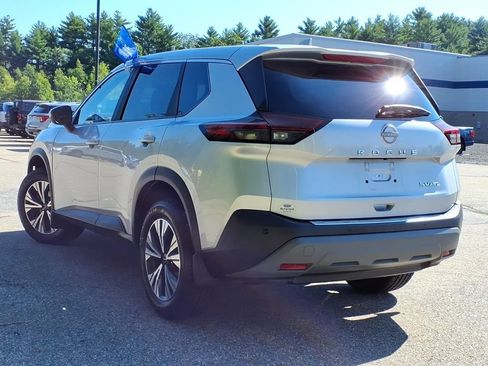 Used 2023 Nissan Rogue SV AWD/4WD image 6
