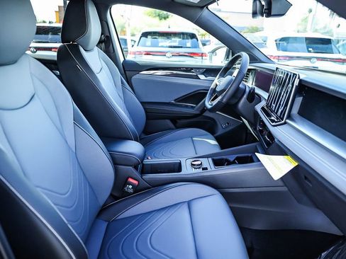 New 2026 Volkswagen Tiguan SE R-Line image 34