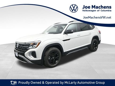 New 2026 Volkswagen Atlas Peak Edition image 1