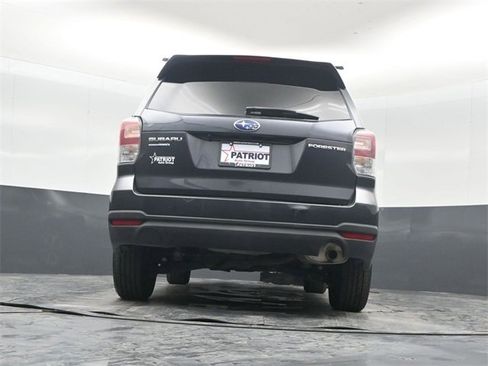 Used 2017 Subaru Forester 2.5i Premium image 41