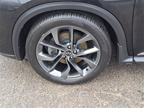 Used 2019 INFINITI QX50 Essential w/ Sensory Package image 9