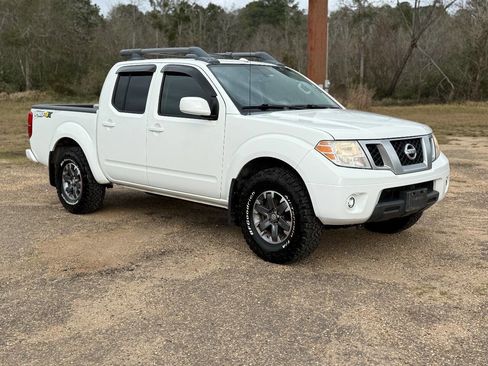 Used 2017 Nissan Frontier PRO-4X w/ Pro-4x Luxury Package image 7