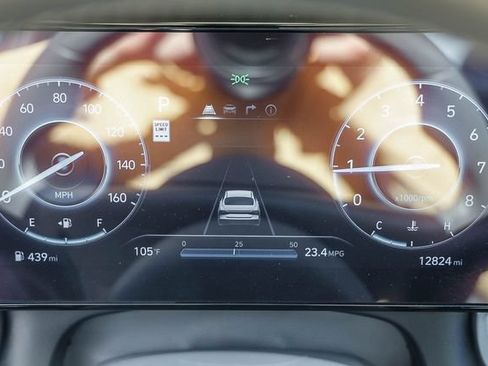 Certified 2025 Hyundai Elantra SEL FWD image 19