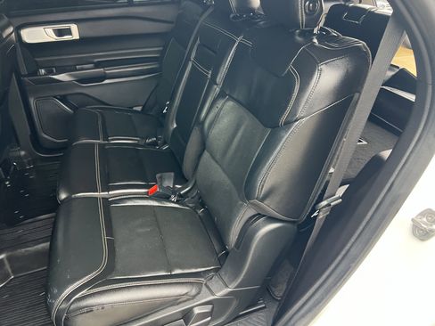 Used 2020 Ford Explorer ST w/ ST Street Pack image 18