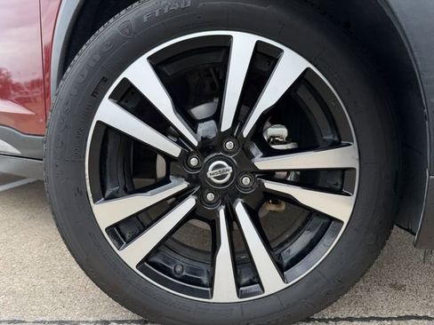 Used 2020 Nissan Kicks SR image 10