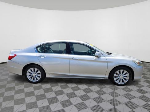 Used 2015 Honda Accord EX-L image 6