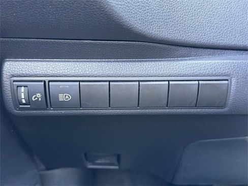 Certified 2025 Toyota Corolla LE image 21
