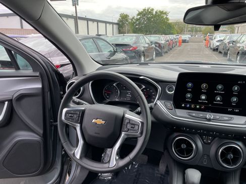 Used 2025 Chevrolet Blazer LT image 35