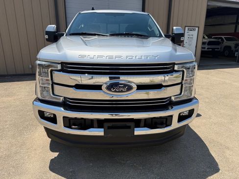 Used 2019 Ford F250 Lariat w/ Lariat Value Package image 4