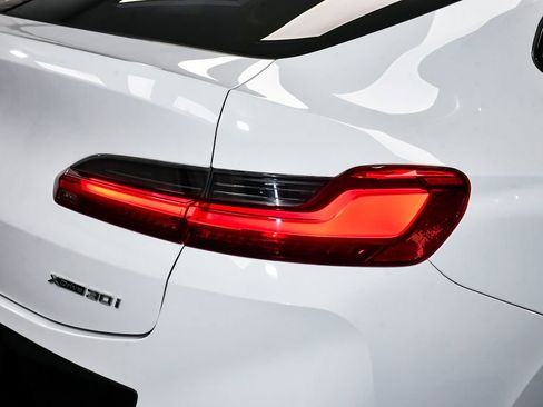 Used 2023 BMW X4 xDrive30i w/ M Sport Package AWD/4WD image 81