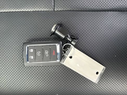 New 2025 Jeep Grand Cherokee Summit w/ Obsidian Package image 30