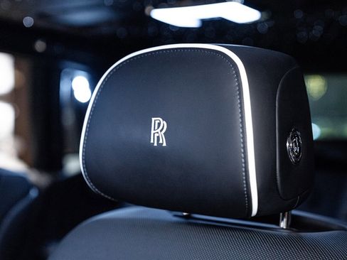 Used 2024 Rolls-Royce Phantom Sedan image 17