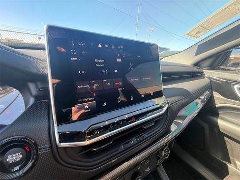 New 2026 Jeep Compass Latitude image 21