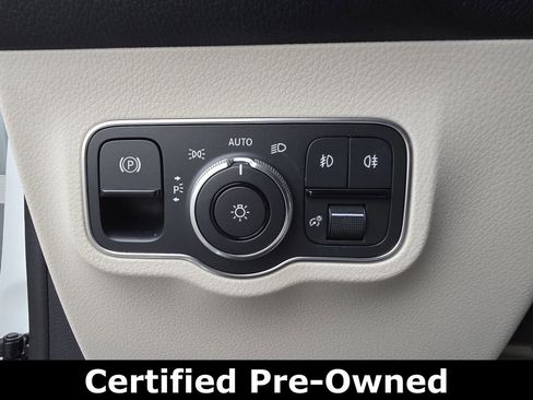 Certified 2023 Mercedes-Benz GLB 250 4MATIC image 32