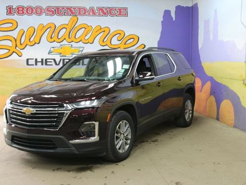 Used 2023 Chevrolet Traverse LT FWD image 7