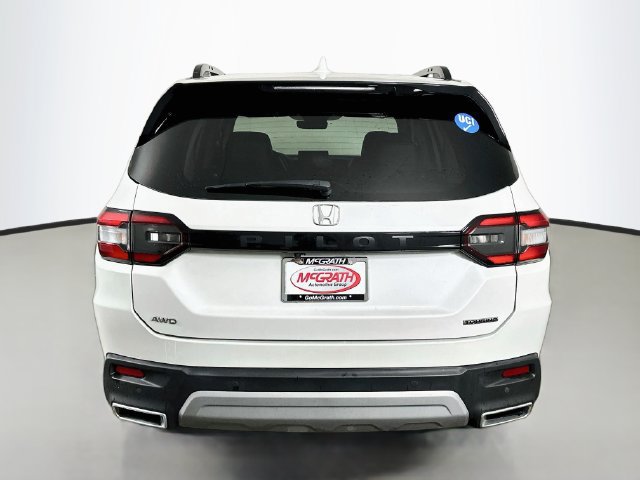 Certified 2024 Honda Pilot Touring image 21