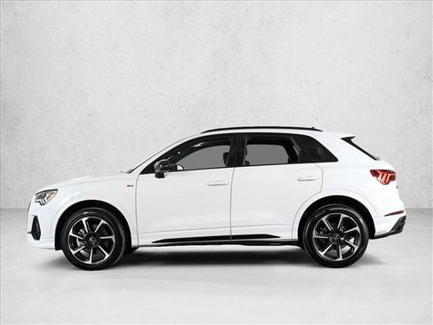 Certified 2025 Audi Q3 2.0T Premium Plus w/ Premium Plus Package image 9