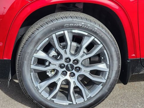 New 2026 GMC Acadia Denali Ultimate w/ LPO, Floor Liner Package image 9