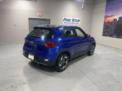 New 2026 Hyundai Venue SEL FWD image 5