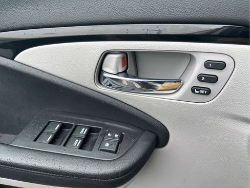 Used 2020 Honda Pilot Touring image 31