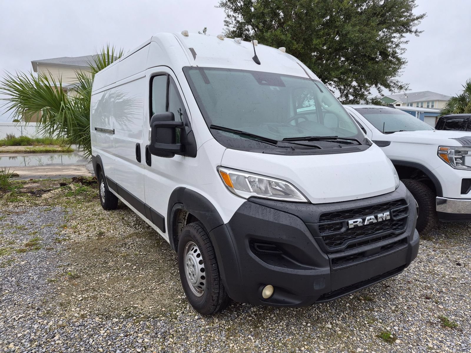Used 2025 RAM ProMaster 2500 w/ Convenience Group FWD image 3