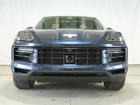 New 2026 Porsche Cayenne Coupe AWD/4WD image 11
