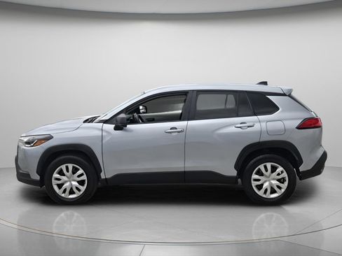 Used 2023 Toyota Corolla Cross L FWD image 4