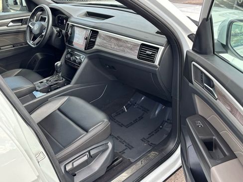 Used 2022 Volkswagen Atlas Cross Sport SE image 27