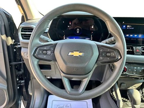 Used 2025 Chevrolet TrailBlazer LT FWD image 13