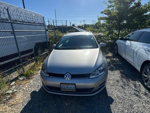 Used 2016 Volkswagen Golf S FWD image 2