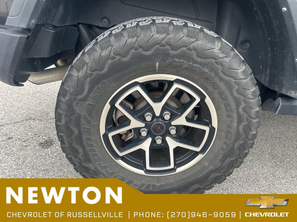 Used 2025 Jeep Wrangler Unlimited Rubicon AWD/4WD image 11