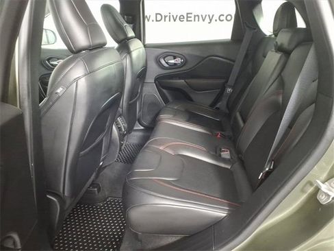 Used 2020 Jeep Cherokee Trailhawk w/ Cold Weather Group image 15