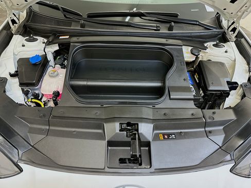 Used 2023 Hyundai Ioniq 6 SEL image 35