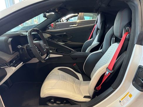 Used 2023 Chevrolet Corvette Z06 image 9