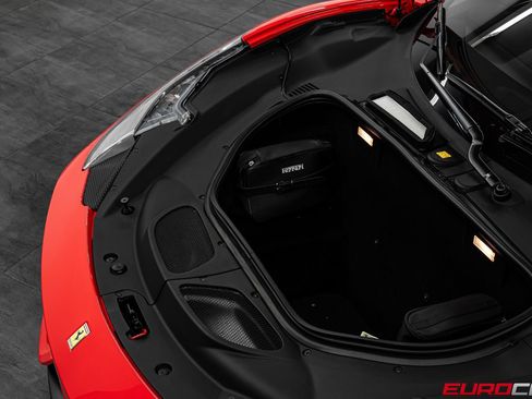 Used 2015 Ferrari 458 Speciale Coupe RWD image 11