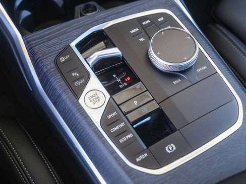 New 2026 BMW 330i Sedan w/ M Sport Package image 15