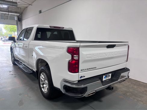 Used 2025 Chevrolet Silverado 1500 LT w/ Z71 Off-Road Package AWD/4WD image 3