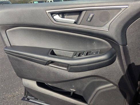 Used 2022 Ford Edge SEL AWD/4WD image 14