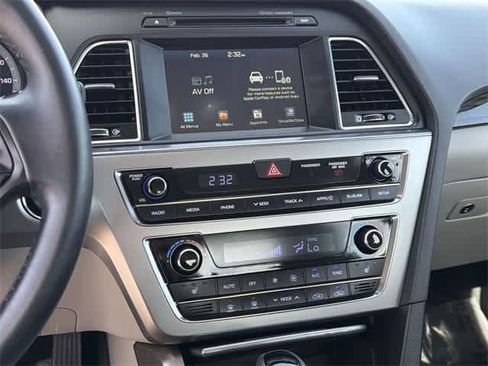 Used 2016 Hyundai Sonata Limited image 23