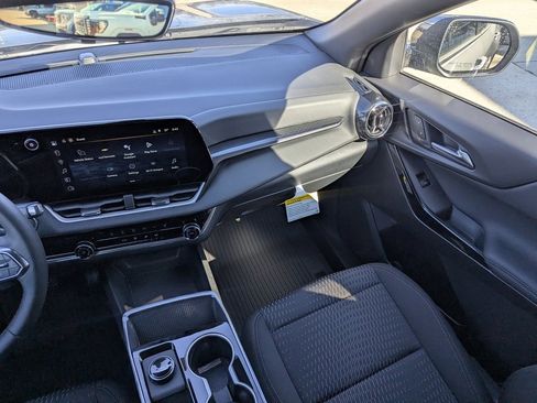 New 2026 Chevrolet Equinox LT w/ Midnight Edition image 18