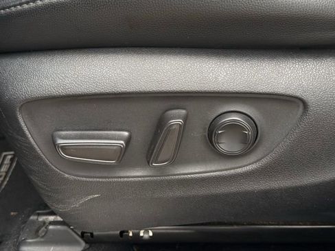 Used 2021 Toyota Highlander XSE image 28